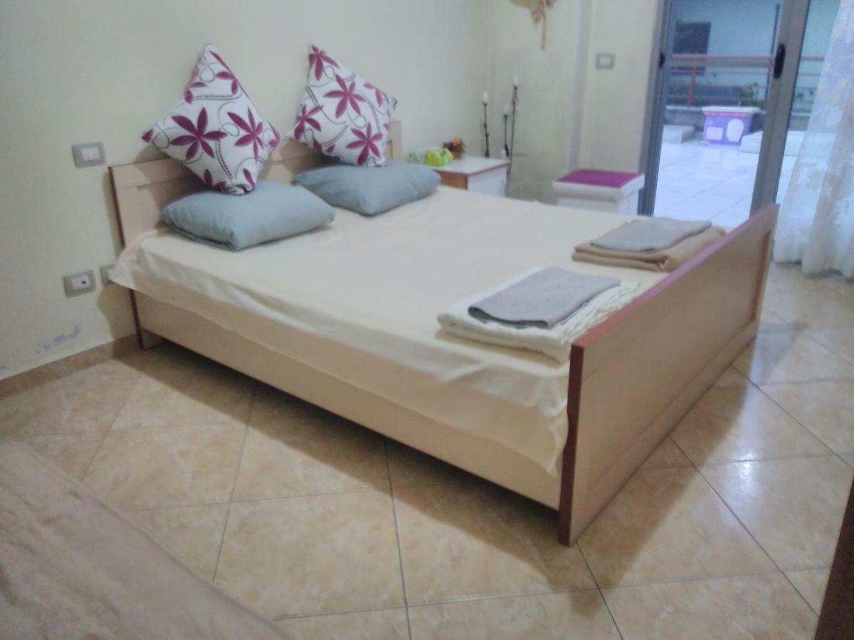 Queen Hostel Durrës Extérieur photo